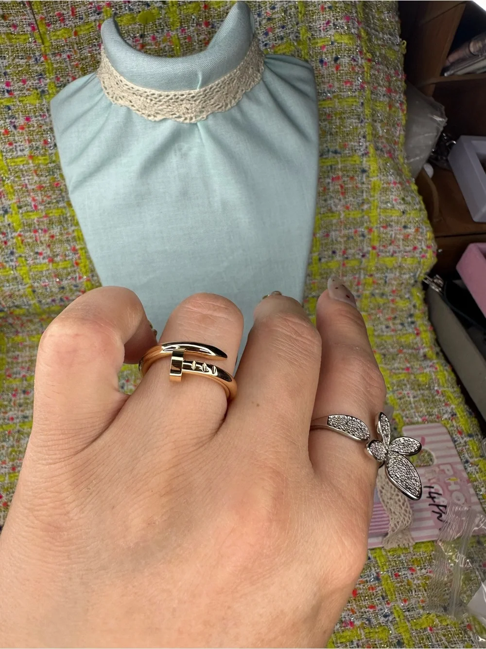 N/A gold tone